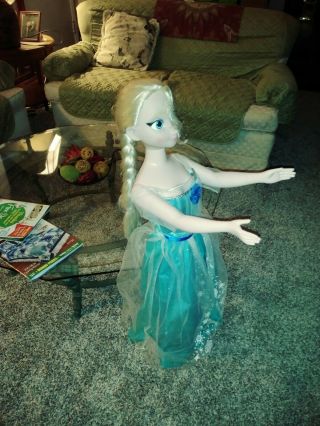 JAKKS PACIFIC Frozen Princess ELSA My Size 38” Doll and Clothes. 3