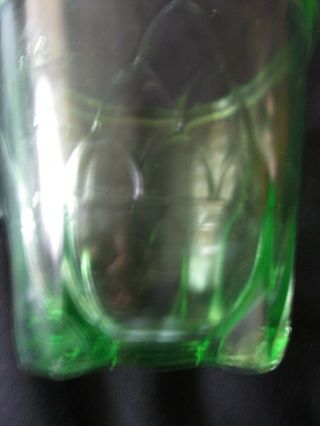 Vintage Green Vaseline Depression Glass 16 oz Measuring Cup Four Footed 3