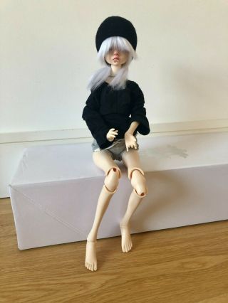 Doll Chateau DC Bella with clothes and accessories 2
