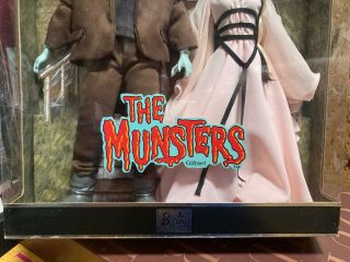 The Munsters Giftset - Herman and Lily Barbie - 50544 - NRFB 2