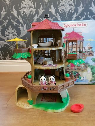 Sylvanian Families Vintage Old Oak Tree House With Furniture Figures Boxed