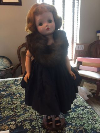 1950s Vintage Madame Alexander Cissy Doll In Tagged Dress