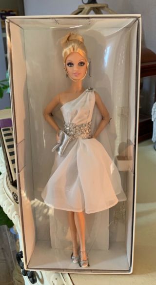 Pinch Of Platinum Barbie Doll Bfc Exclusive Platinum Label Mattel