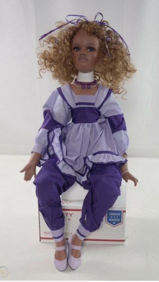 Limited Jan Mclean Exclusively Yours " Molly " Sitting Porcelain Doll 389/1000