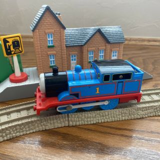 Tomy Trackmaster Motorized Thomas The Train 1992 Gullane 2002 With Red Stripes
