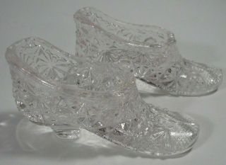 Vintage L.  G.  Wright 2 Daisy & Button Pressed Glass Slippers Shoes Clear Pink Hue