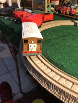Thomas & Friends Trackmaster Motorized Talking Toby & Tender Train