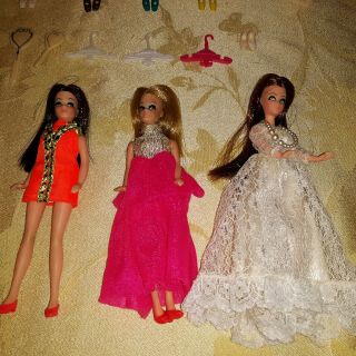 5 Vintage 1970 ' s Topper Dawn Dolls with Case & 10 Outfits & Accessories Pristine 3