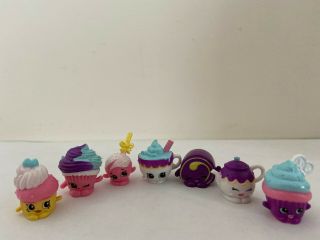 Shopkins Food Fair Cupcake Collect Playset - 100 complete w/ 7 Exclusive Figures 3