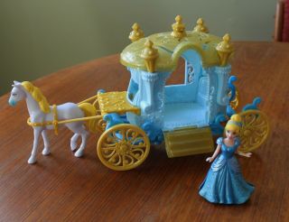 Mattel Little Kingdom Disney Princess Cinderella Carriage Playset Magiclip