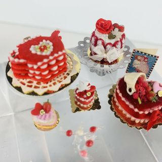 8 Piece Dollhouse Miniatures Valentine’s Day 1/12 Scale Cake Assortment