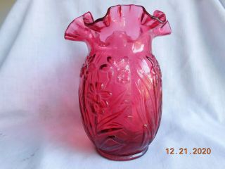 Fenton Glass Vintage Cranberry Ruffled Vase 8 " Tall Daffodils Pattern Error Mark