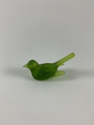 Vintage Westmoreland Frosted Satin Green Glass Bird Wren Figurine