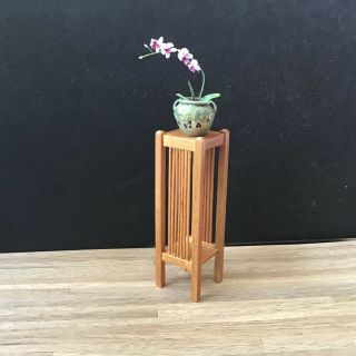 Bespaq Plant Stand And V.  Stapleton Pot - Mission Style 1:12 Scale Miniature