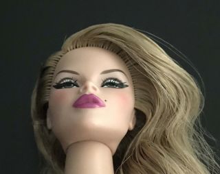 Integrity Toys Fashion Royalty Refinement Vanessa Doll HEAD ONLY 2
