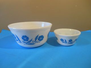 Vintage Set Of 2 Hazel Atlas Blue Corn Flower Mixing Bowls 8  & 5