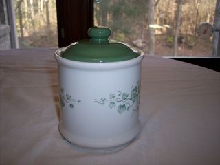 Vtg Corelle Callaway Ivy Coffee Canister W/Lid Jay Imports White/Green 6 1/2” 2