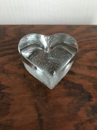 Lovely Dartington Crystal Glass Pen Holding Heart Shaped Paperweight Valentines