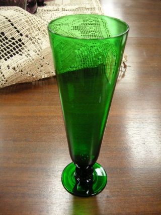 Elegant Glassware Green 8 1/2 " Tall Pilsner/beer Glass - Very Good Cond 103