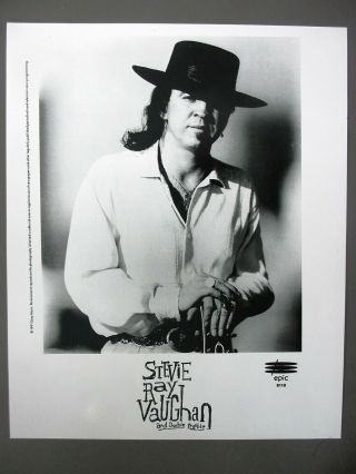 Stevie Ray Vaughan Promo Photo 8 X 10 Glossy Black & White 1991 With Guitar