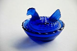 Vintage Cobalt Blue Miniature Glass Hen Chicken On A Nest Dish Salt Cellar