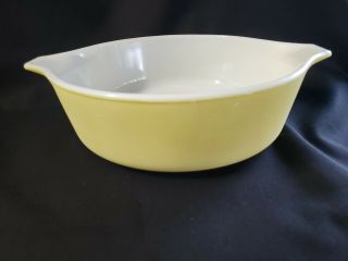Pyrex Bright Yellow Round Casserole Dish 