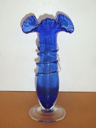 HAND CRAFTED COBALT BLUE GLASS RIBBED VASE RUFFLED RIM AND APPLIED CLEAR SPIRAL 2