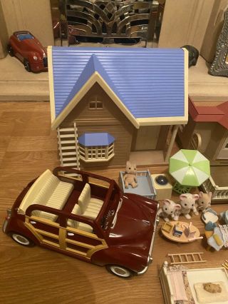 Sylvanian Families Bundle House,  Car Figures & Accessories 2