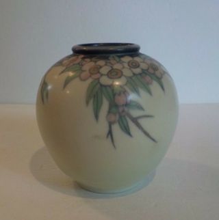 ROOKWOOD Art Pottery Vellum Vase 5204 F,  Lenore Asbury,  c.  1931 5