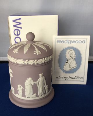 Wedgwood White On Lilac Jasperware Round Lidded Olympus Tobacco Cigarette Jar