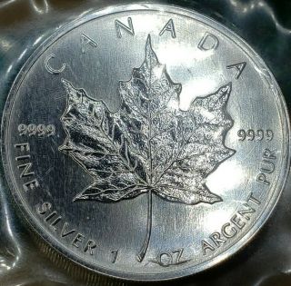 1993 Canada $5 Silver Maple Leaf 1oz, .  9999 Fine Silver GEM BRILLIANT 3
