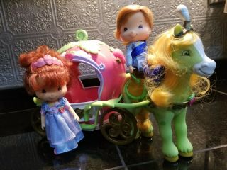 Strawberry Shortcake Bandai Berry Magical Carriage & Filly - 2005