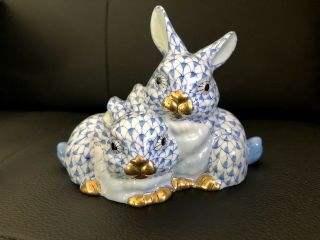 Flawless Herend Blue Fishnet W/gold Cuddling Bunny Rabbits