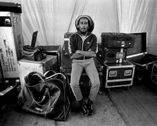 Bob Marley Unsigned Photograph - L3899 - Milan,  1980 - Image