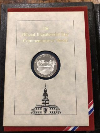 Vtg 1976 Official Bicentennial Day Commemorative Silver Medal & Signature Book