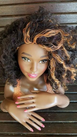 Barbie Color & Style Deluxe Styling Head With Curly Hair African American