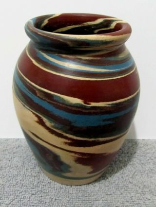Vintage Niloak 4.  75” 1st Art Mark Pottery Mission Swirl Style Vase