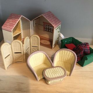 Sylvanian Families Rare Dressing Box And Furniture Items Calico Critters Food