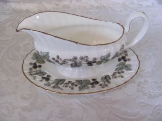Royal Worcester Lavinia White Gravy Boat With Attached Underplate