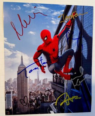 Spiderman 8x10 Photo Cast Signed By Tom Holland Robert Downey Jr.  Auto 