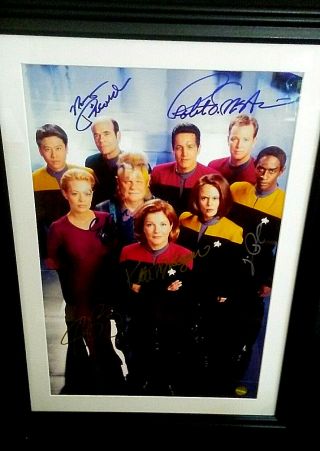 Cast Autographed Poster - Star Trek Voyager - Tv Series,