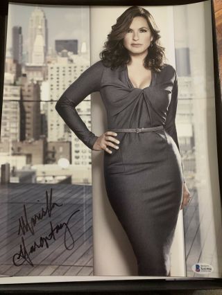 Mariska Hargitay Olivia Benson Autograph Signed Law & Order 11x14 Beckett Cert