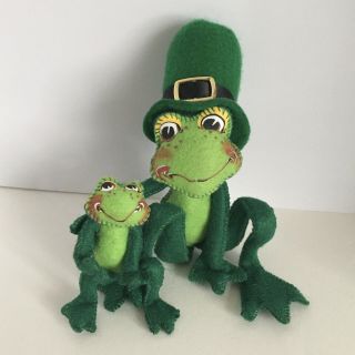 Annalee Dolls.  St.  Patrick’s Day 5” Plush Frog Duo.  Proud To Be Green.  2012.