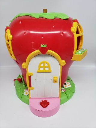 2003 Bandai Strawberry Shortcake Berry Sweet House Carry Case