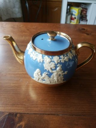 Vintage Gibsons Staffordshire England 5552 Teapot W/lid White Relief On Blue