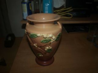 Vintage Roseville Usa Iv2 - 8 Vase - Raised Floral/berries Pattern -