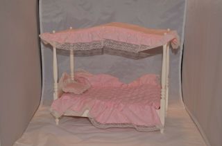 Vintage 1982 Barbie Four Poster Canopy Bed With Linens And Accessories