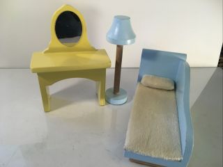 Kidkraft Solid Wood Doll House Furniture Bedroom Bed Vanity W/mirror Lamp