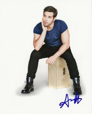 Skylar Astin Actor Real Hand Signed 8x10 Photo 1 Pitch Perfect Trolls