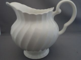 Johnson Brothers China Regency White 32 Oz Pitcher Jug With Label